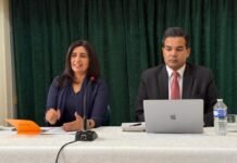 Ambassador Zahra Baloch Briefs Pakistani MUN Delegates in Paris Ambassador Zahra Baloch Briefs Pakistani MUN Delegates in Paris