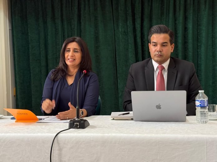 Ambassador Zahra Baloch Briefs Pakistani MUN Delegates in Paris