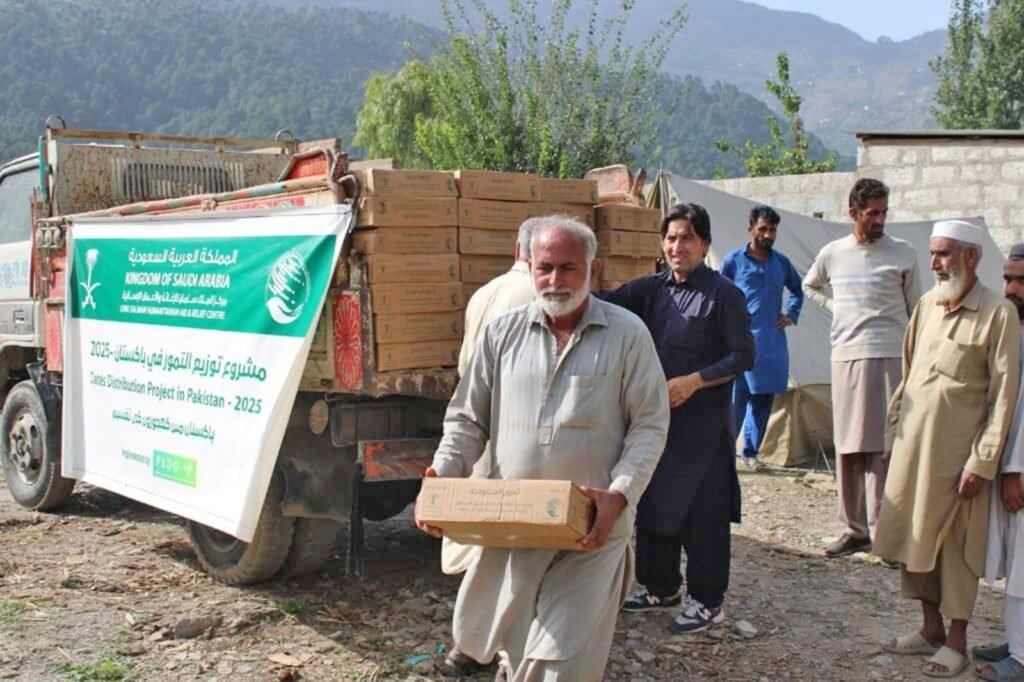 KSrelief Provides 360 Tons Dates in Flood Affected Areas of KP, Balochistan