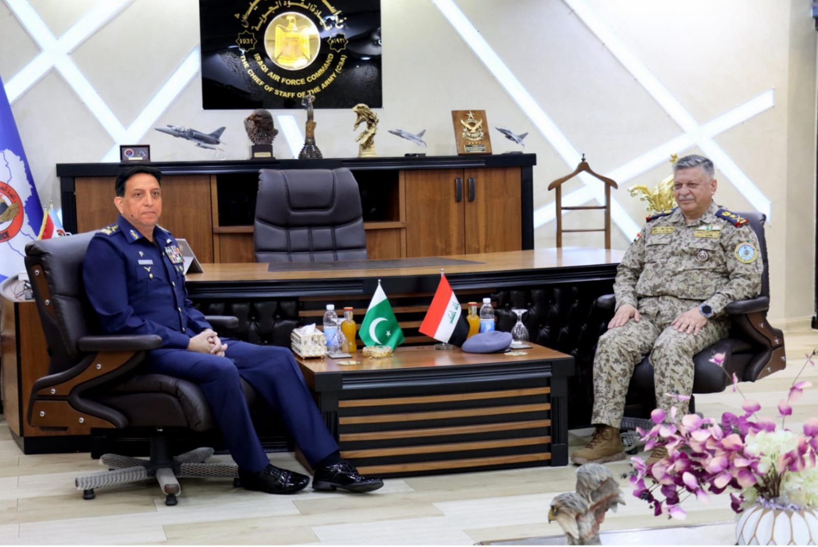 Iraq Shows Interest in Pakistani JF-17, Super Mushshak Trainer Aircraft