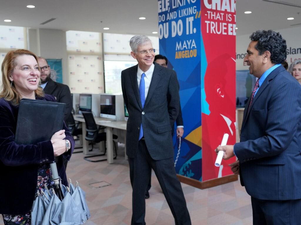 US Envoy Concludes 5-Day Pakistan Visit, Pushes Economic & Security Cooperation