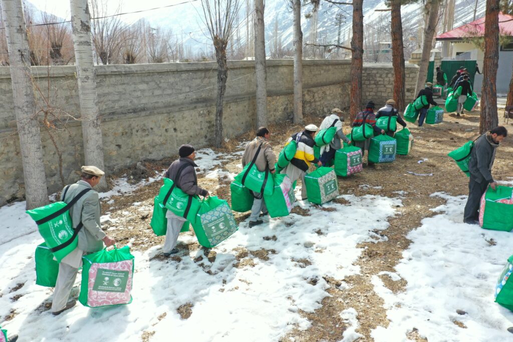 KSrelief Distributed 22,000 Winter Kits This Season in Pakistan