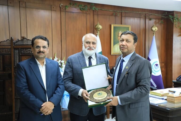 COMSTECH, HEC Expand Partnership in Science and Education