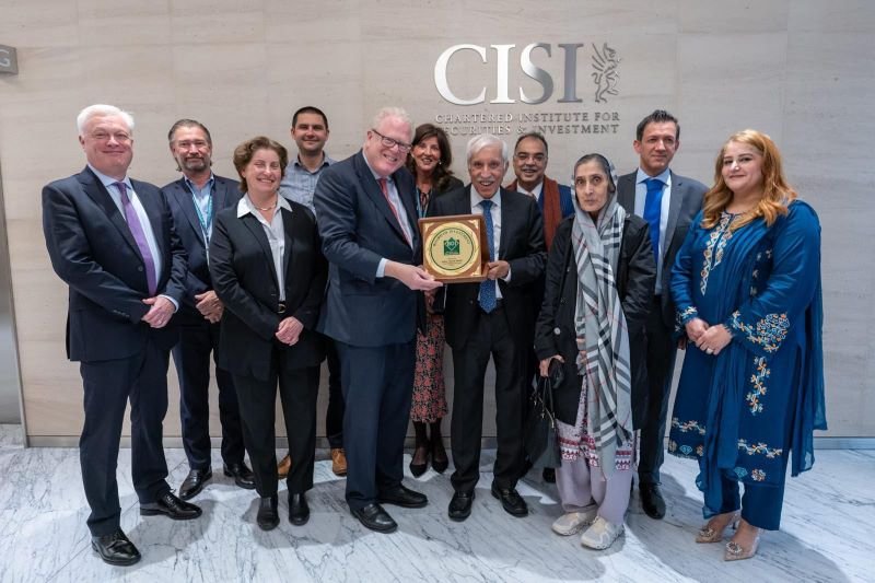 London, Investment, Pakistan, government, banking