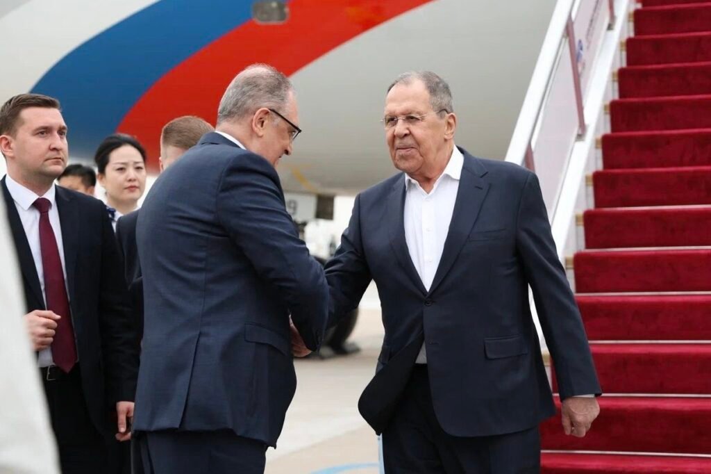 Russian Foreign Minister Lavrov Arrives in Beijing on Official Visit