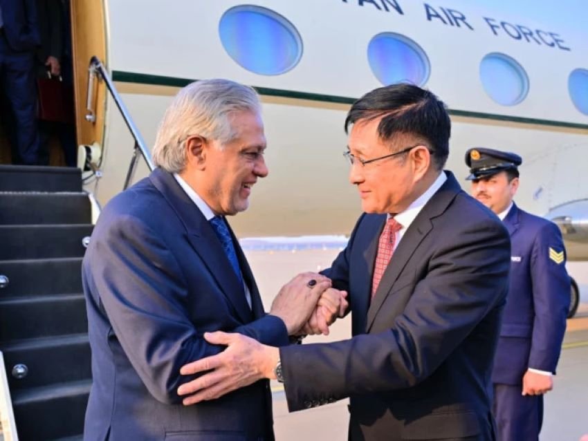 Ishaq Dar, Ties, Wang Yi, Iran War, China