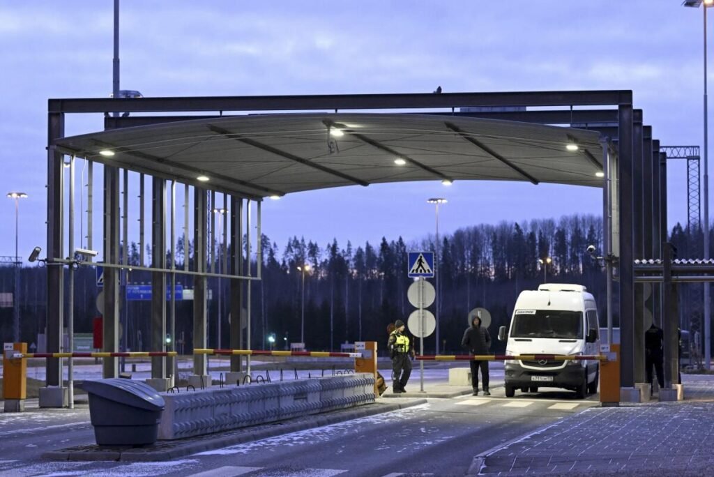 border between Russia and Finland closed