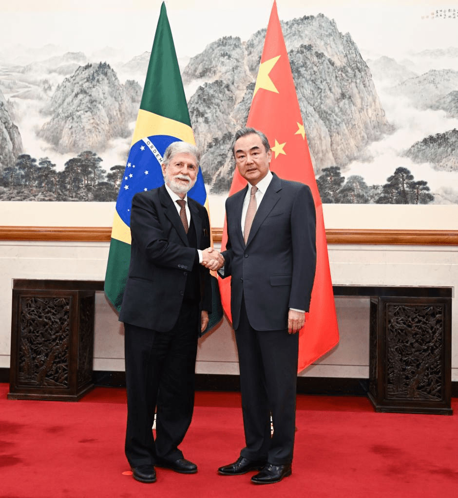 China and Brazil leaders meet for strategic dialogue
