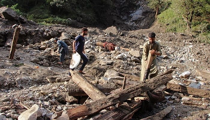 Natlie Baker, Pakistan, floods, French, Ali Amin Gandapur