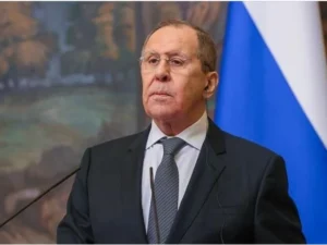 Lavrov Arrives in Tehran Amid Fresh Maritime Security Tensions in Strait of Hormuz
