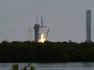 Japan Launches Historic Mission to Collect Samples From Mars’ Moon Phobos