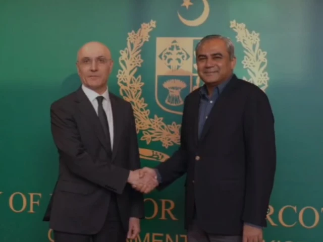 Pakistan, Lebanon Agree to Strengthen Intelligence, Security Cooperation