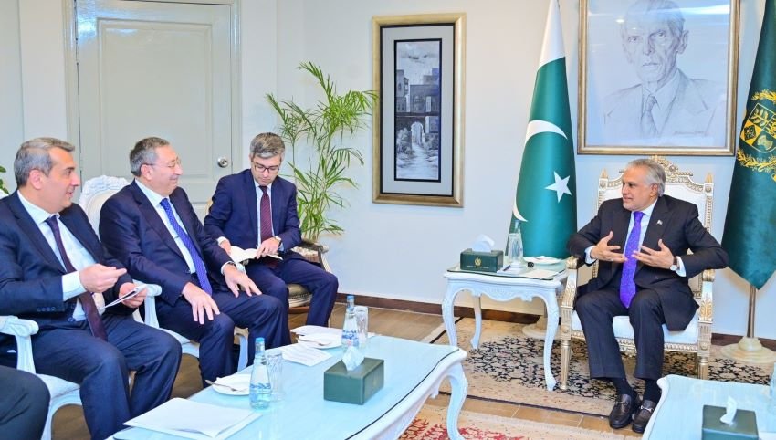 Pakistan, Azerbaijan, Ishaq Dar, Cooperation