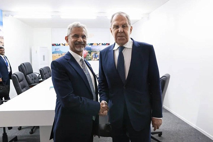Russian Foreign Minister Sergey Laurov met Indian Foreign Minister Subrahmanyam Jaishankar at the sideline of G20 Meeting