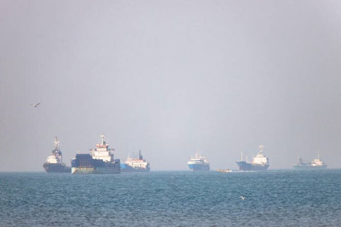 Iran Claims Strikes on Four Oil-Carrying Ships as Trump Rejects Negotiations