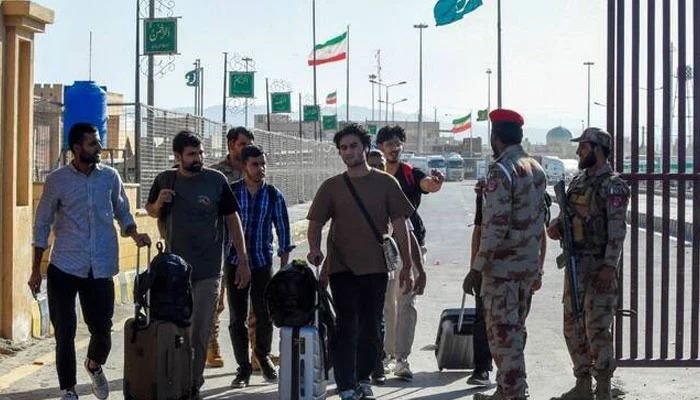 Iran, Tehran, protests, Bandar Abbas, students