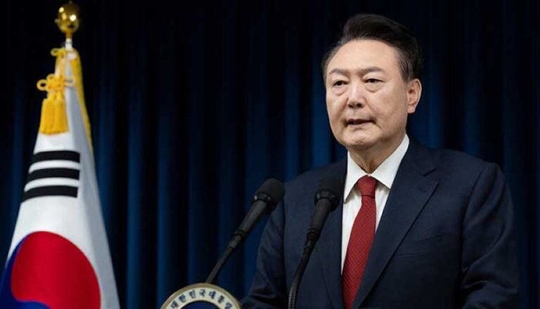 Martial Law, Yoon Suk Yeol, South Korean, government, Constitution