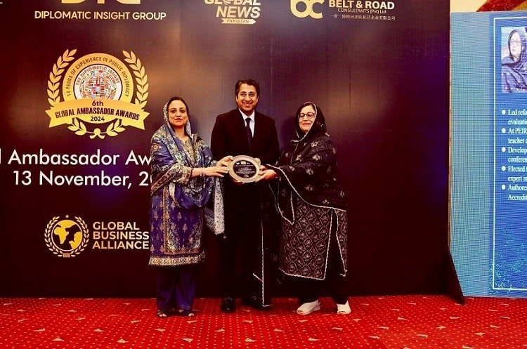 Pakistan, ambassador, award, education