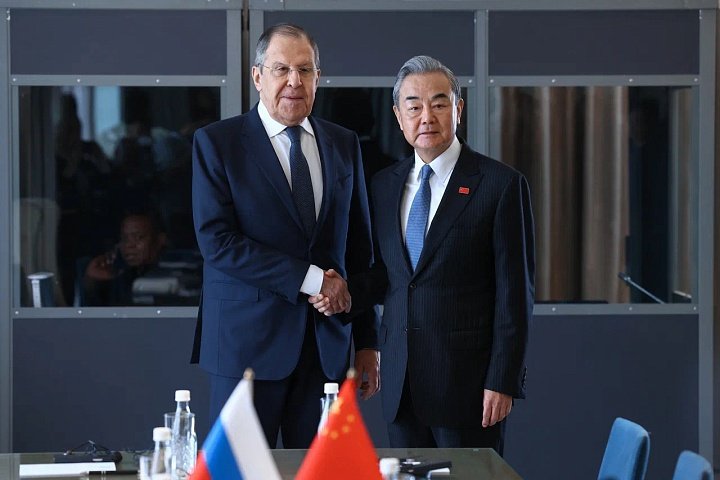 Russian Foreign Minister Sergey Lavrov met with the Chinese counterpart Wang Yi on the sidelines of the G20 meeting.